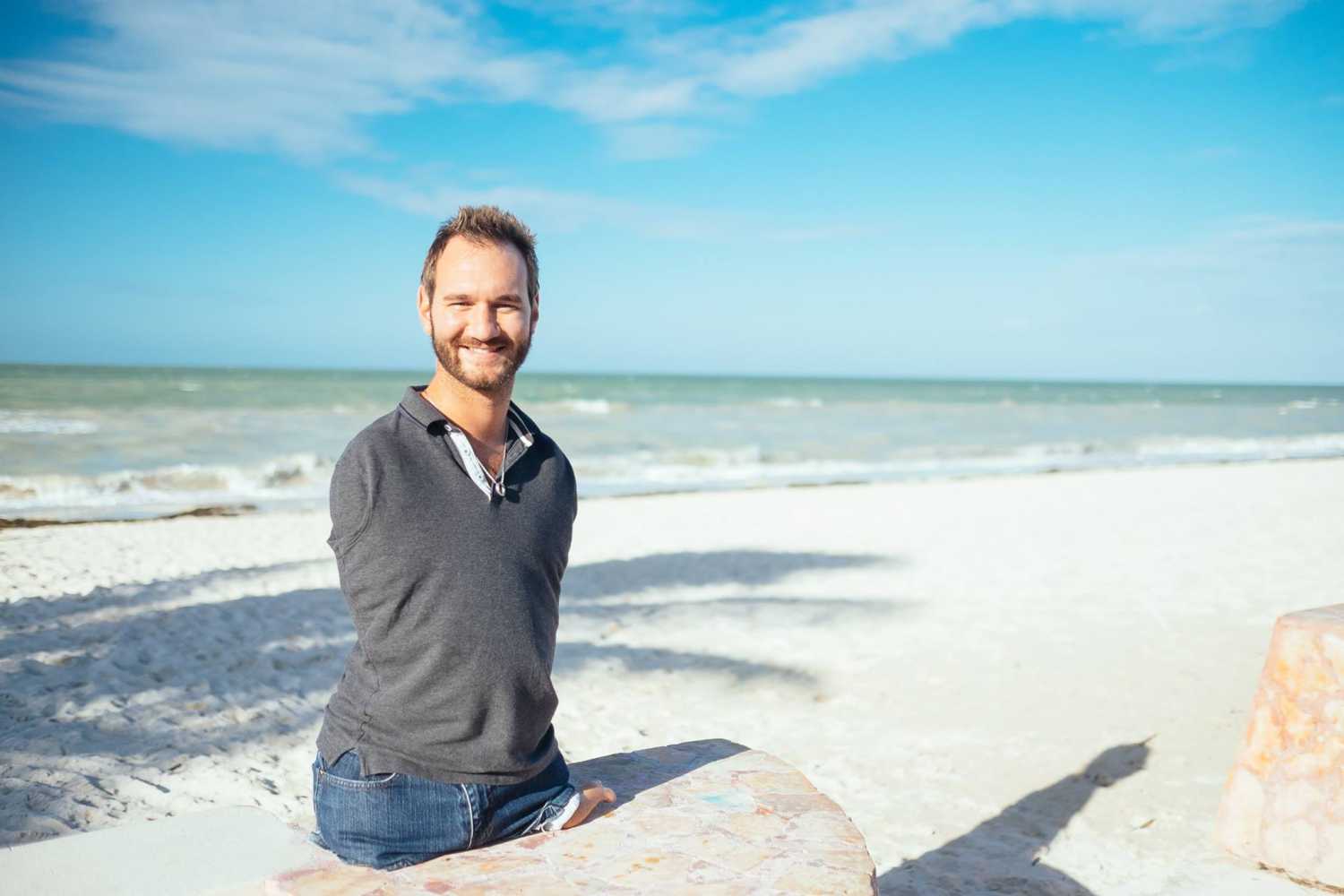 Ο Nick Vujicic είναι ένα εξαιρετικό άτομο που έχει εμπνεύσει εκατομμύρια ανθρώπους σε όλο τον κόσμο με την απίστευτη ιστορία του θριάμβου επί των αντιξοοτήτων. 