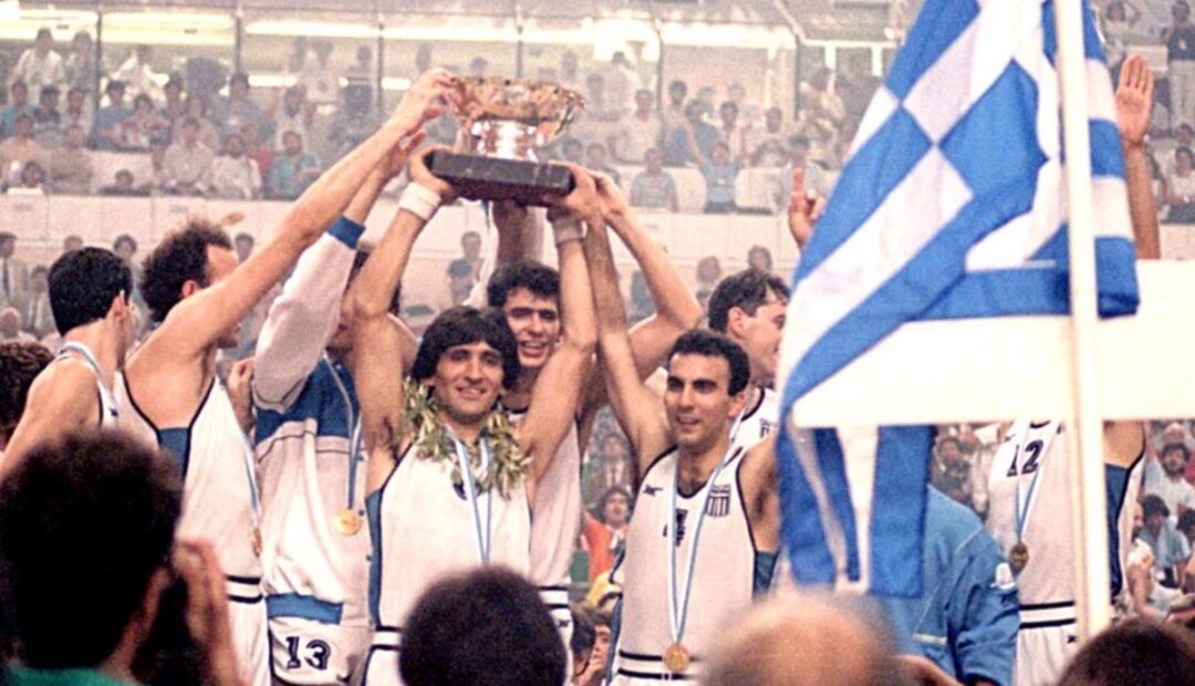 14 Ιουνίου 1987: Όταν η Ελλάδα Κατέκτησε τον Ουρανό με μια Πορτοκαλί Μπάλα